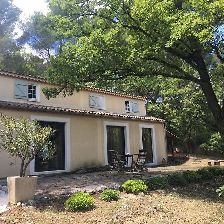 Villa De Carbonelle Pierrevert Exterior foto